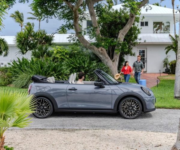 P90567111 LowRes Mini Cooper Converti